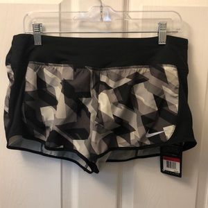 Nike Dri-Fit running shorts sz L